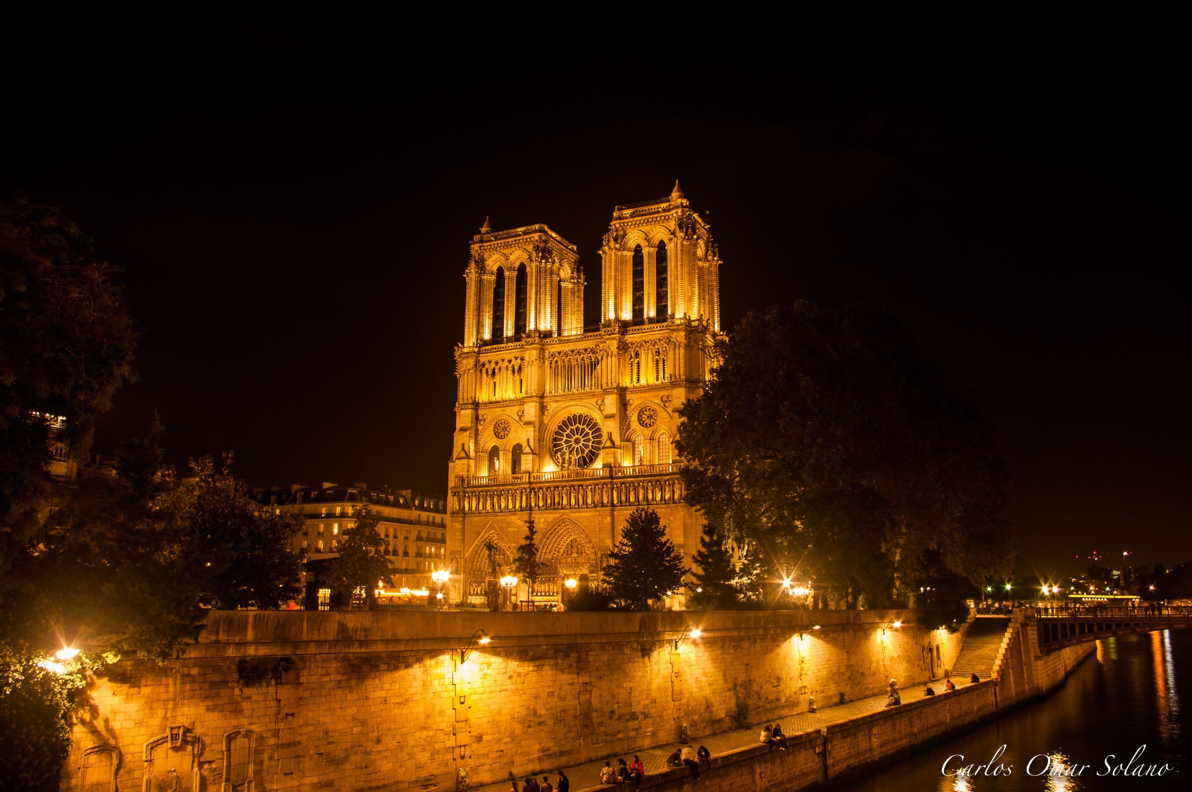 Notre-Dame de noche